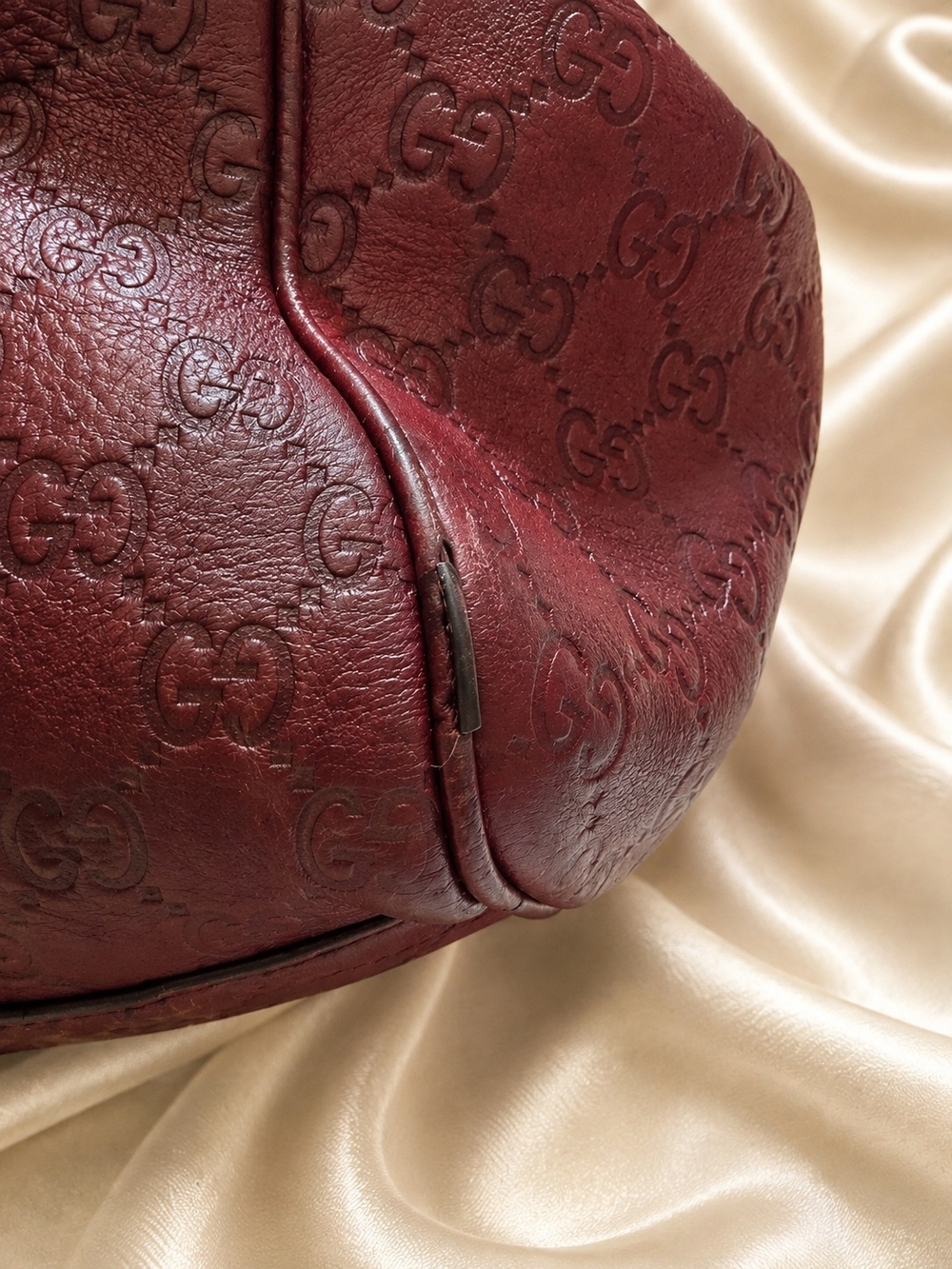 AUTHENTIC Vintage Gucci Guccisima Emily Burgundy Leather Shoulder Bag - Picture 5 of 7